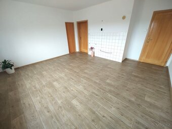 Prodej domu 200m² (pozemek celkově 1181m²), Zásada - 15