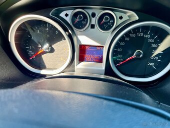 Ford Focus 1.6i 74kW, 1. majitelka, pravidelný servis - 15