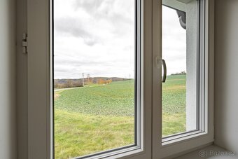 Dům o 3 bytech s terasou a zahradou, Chyňava, okr. Beroun - 15