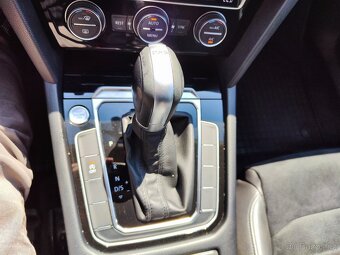 PASSAT VAR. Highline 2.0 TDI 110 kW 6DSG,ČR,Full LED,2x Kola - 15