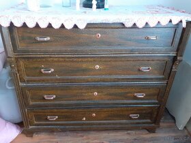 Keramika , růžový porcelán, sošky psů, obrazy - 15