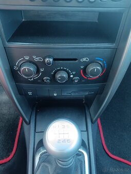 Peugeot 207 CC 1,6 VTi 115Kw, rok 2011, 1. majitel - 15