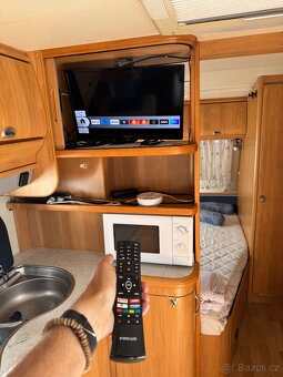 Caravan Hobby Excellent Easy 520UFE soláry,mover,voda,televi - 15