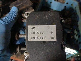 ABS jednotka na Škoda VW - 15