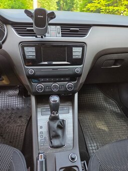 Škoda Octavia 1.8TSi Scout, DSG 4x4, Tažné, Nové v ČR - 15