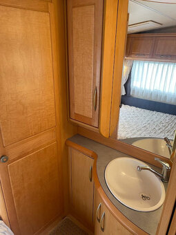 Karavan Hobby 460 UFE - 15