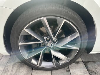 Prodám Škodu Superb III combi Sportline - 15