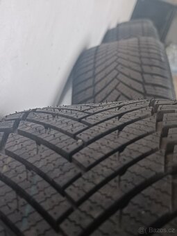 Originál R16 alu na Volvo V40 a S40 - 15