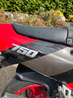 Kawasaki ZXR 750 H1 - 15