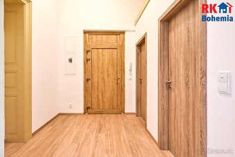 Pronájem nově zrekonstruovaného bytu 2+kk o výměře 61 m2 v Č - 15
