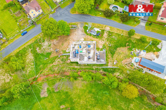 Prodej pozemku k bydlení, 1639 m², Lomnice, ul. Kraslická - 15