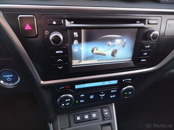 Toyota Auris 1.8 Hybrid Kombi Sports Webasto Panorama Hezká - 15