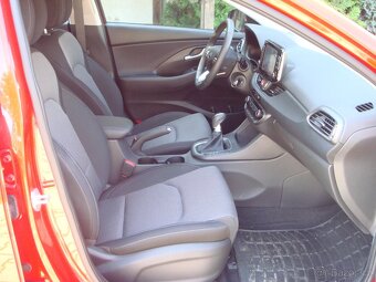 Hyundai i30 1.5i 80kw 2023 1500km nové v ČR - 15