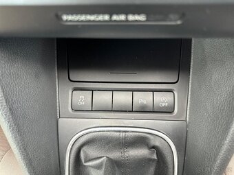 Volkswagen Golf - 15