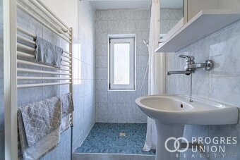Nabízíme k prodeji luxusní dům ve Studénce - 15