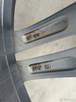 Mercedes R19 AMG z Mercedes E43 E53 W213 Michelin zimní - 15