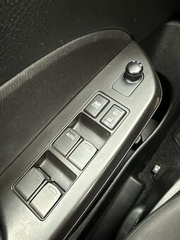 Suzuki Swift 1.2 VVTi 69 kW CZ 1. MAJITEL SERVISKA - 15