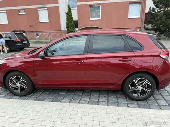 Hyundai i30 1.5i 2023 | Automat | 13 319 km | Záruka do 2028 - 15