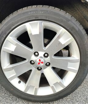 Mitsubishi Outlander 2,2 DiD 4WD 130kW/177k, manuál 6 st. - 15