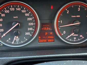 BMW E91 x-drive , 330d - nadstandartní výbava - 15