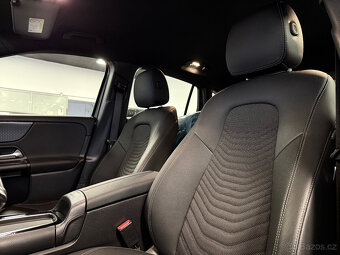 Mercedes-Benz GLA 200 - 15