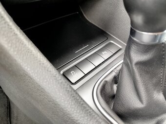 VW GOLF 1.6 TDi 77kW, r.v. 7/2010, najeto 181.144km. - 15