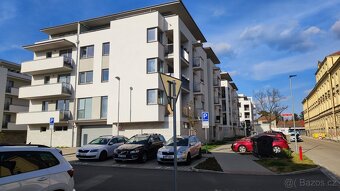 Prodej nadstandardně vybaveného bytu 3+kk v Kroměříži s lodž - 15