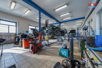 Prodej autoservisu s byty, Moravský Beroun, ul. Dvořákova - 15