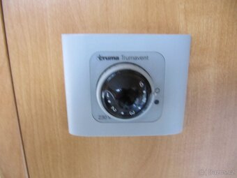 Prodám karavan Knaus Eifelland 500 tmf,r.v.2006 + předstan. - 15