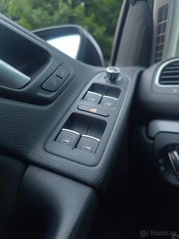 VW Golf 6 STYLE 1.2Tsi 77kw plný servis, 1.majitelka - 15
