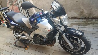 Suzuki GSR 600 - 15