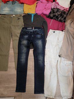 Pěkný balík 25 ks,cena za vše,kalhoty,trička,sukně,mikinyS/M - 15