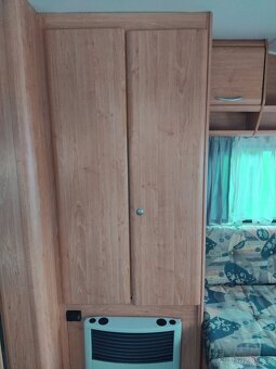 Obytny prives karavan knaus s palandama - 15