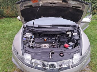 Honda Civic 1.8i-VTEC Xenony Sport - 15