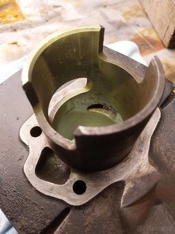 Válec  ČZ 175/477 - 15