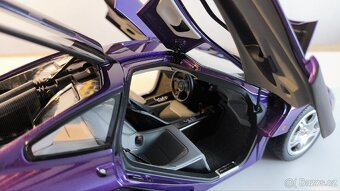Model McLaren F1 1:18 LCD Models - 15