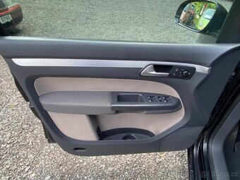 VW Touran Highline RLINE 2.0 TDI xenony klima tažné tempomat - 15