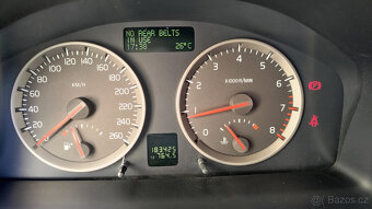 Volvo S40 2,4i benzín, manual, 183 xxx km, 2004 - 15
