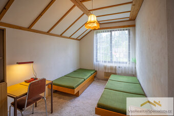 Ráj klidu a přírody: rovinatý pozemek s rekreačním objektem - 15