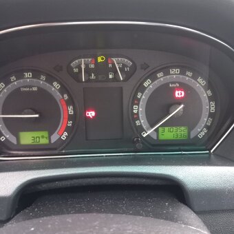 PRODÁM ŠKODA FABIA 1.9 TDI 74 KW ROK 2006 - 15