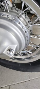 Suzuki Intruder VS 800 - 15