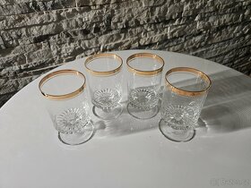 kroužky na záclony ,držák na ubrus,sklenky na víno - 15