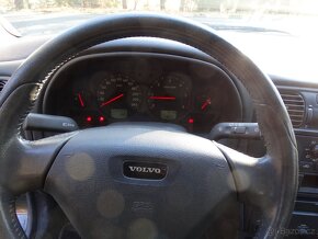 Volvo V40 2003 1.9 DCI 85 Kw STK 9/25 234.000 - 15