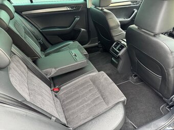 ŠKODA SUPERB COMBI 2.0 TDI STYLE - 15