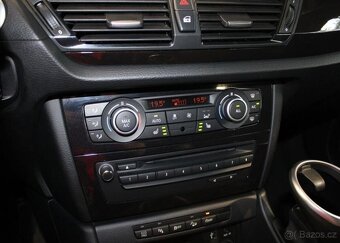 BMW X1 xDrive20d X Line nafta automat - 15