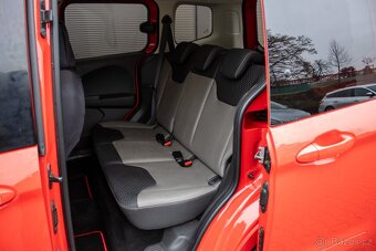 Ford Tourneo Courier s benzínovým motorem 1.0 EcoBoost - 15