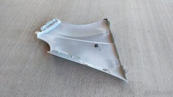 Renault Trafic –  Blatníky přední bílé - 15