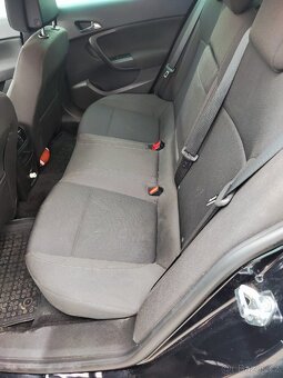 Opel Insignia - 15