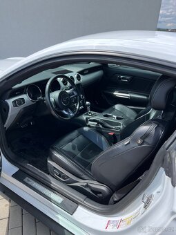 Ford Mustang - 15