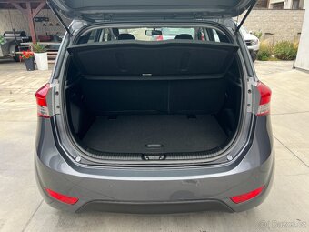 HYUNDAI iX20 1.4i 66 KW 1.MAJITEL PARK.S.VYHŘ.SEDADLA+VOLANT - 15